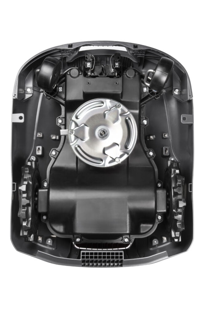 2023_HRM4000_LIVE_Under - Honda - Miimo Robotfűnyíró alulról